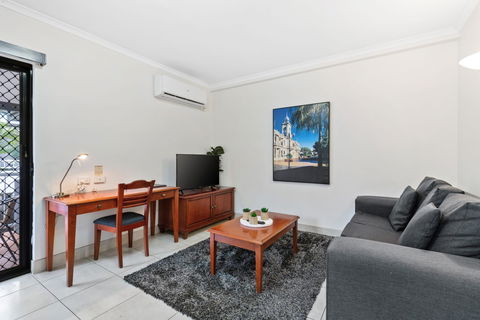 The Coffee House Apartments & Bistro - South Australia Travel 10