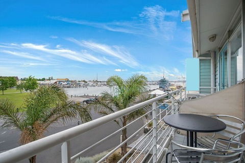 Williamstown Residences - South Australia Travel 11