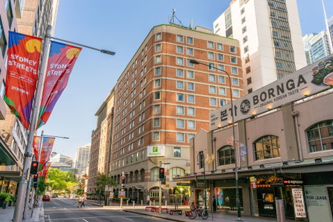 Holiday Inn Darling Harbour - South Australia Travel 1