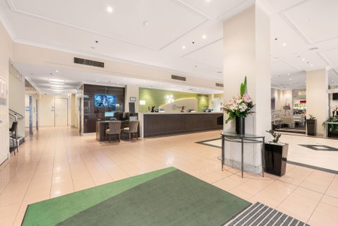 Holiday Inn Darling Harbour - South Australia Travel 4