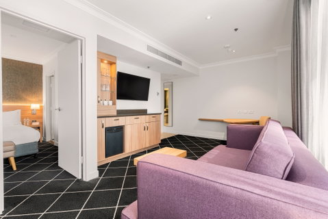 Holiday Inn Darling Harbour - South Australia Travel 13