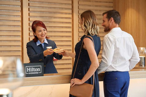 DoubleTree by Hilton Perth Waterfront - South Australia Travel 4