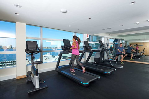 DoubleTree by Hilton Perth Waterfront - South Australia Travel 17