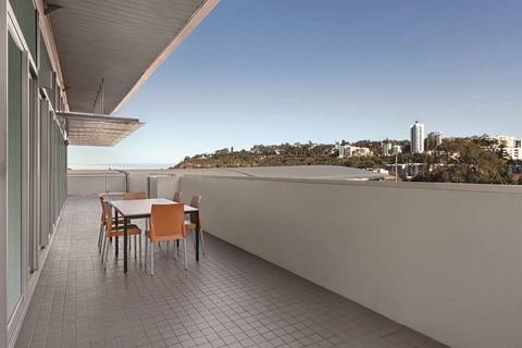Adina Apartment Hotel Perth - South Australia Travel 8