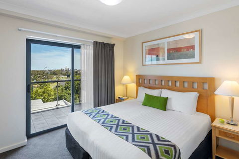 Nesuto Mounts Bay Perth Apartment Hotel - South Australia Travel 5