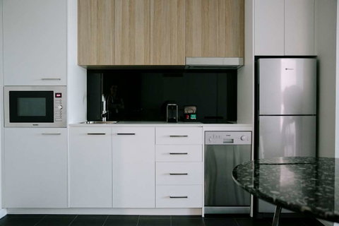 Avenue Hotel Canberra - South Australia Travel 7