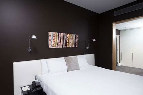 Peppers Gallery Hotel, Canberra - South Australia Travel 7