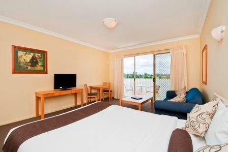 Nagambie Waterfront Motel - South Australia Travel 1