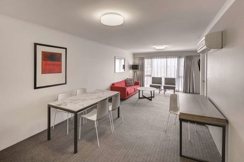 Adina Serviced Apartments James Court - South Australia Travel 5
