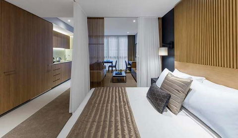 Skye Hotel Suites - South Australia Travel 7