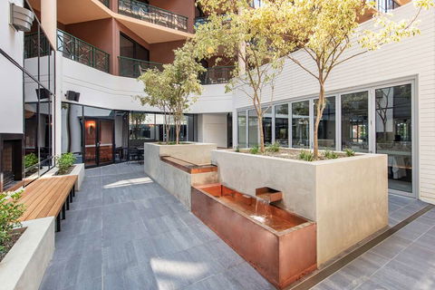 Amora Hotel Riverwalk Melbourne - South Australia Travel 2