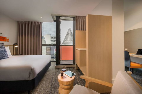 Brady Hotel Central Melbourne - South Australia Travel 3