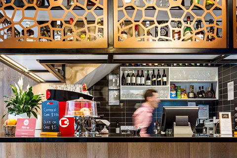 Brady Hotel Central Melbourne - South Australia Travel 8