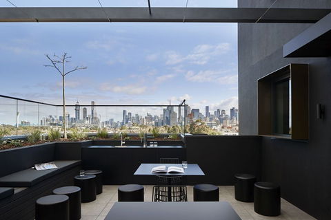 Lanbruk Apartment Hotel-Richomnd Hill - South Australia Travel 0