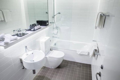 Adge Apartment Hotel - South Australia Travel 14