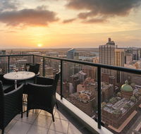 Meriton Suites Pitt Street - South Australia Travel