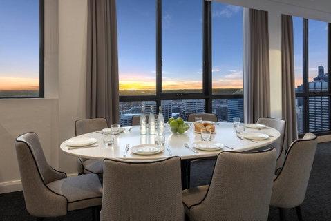 Meriton Suites Pitt Street - South Australia Travel 3