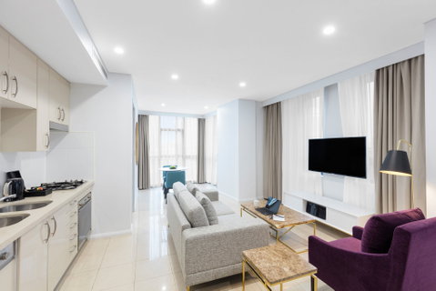 Meriton Suites Pitt Street - South Australia Travel 8