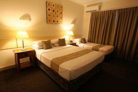 Emerald Maraboon Motor Inn - South Australia Travel 3