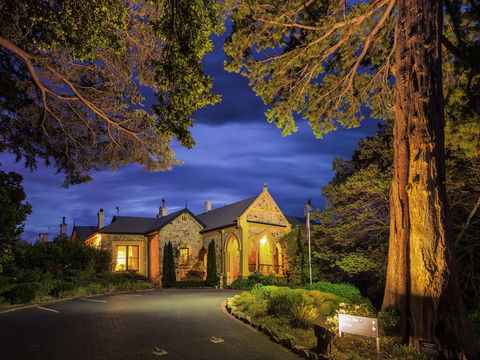 Mount Lofty House - South Australia Travel 0