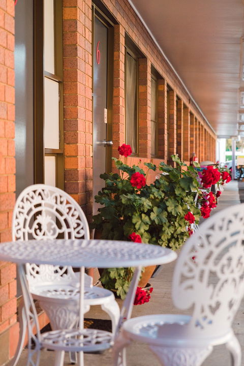 Country Pathfinder Motor Inn - South Australia Travel 1