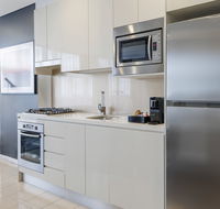 Meriton Suites Zetland - South Australia Travel