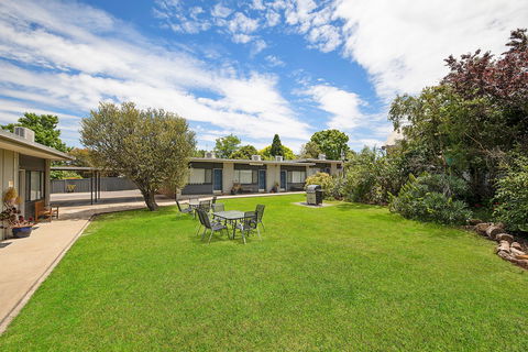 Hamilton Lakeside Motel - South Australia Travel 1