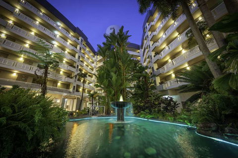 DoubleTree By Hilton Cairns - South Australia Travel 1