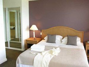 Sea Change Beachfront Apartments - South Australia Travel 1