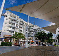 Oaks Waterfront Resort - South Australia Travel