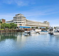 Shangri-La Hotel The Marina - South Australia Travel