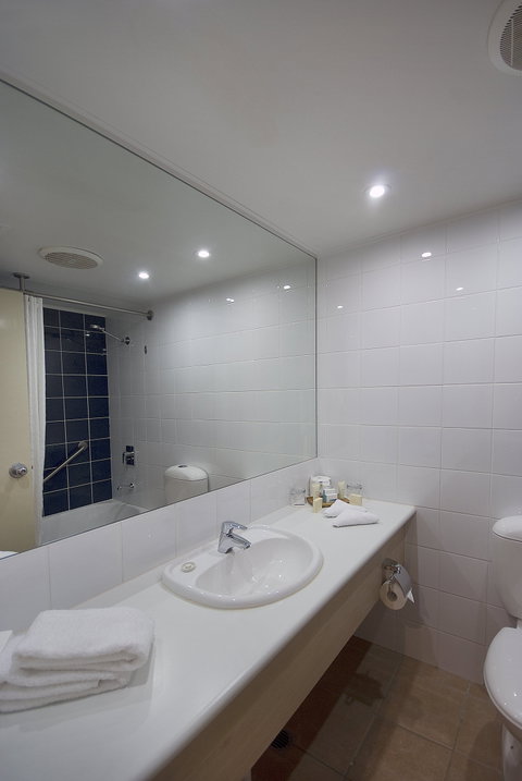 Outback Hotel & Lodge - South Australia Travel 3