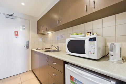 Metro Advance Apartments & Hotel - South Australia Travel 6