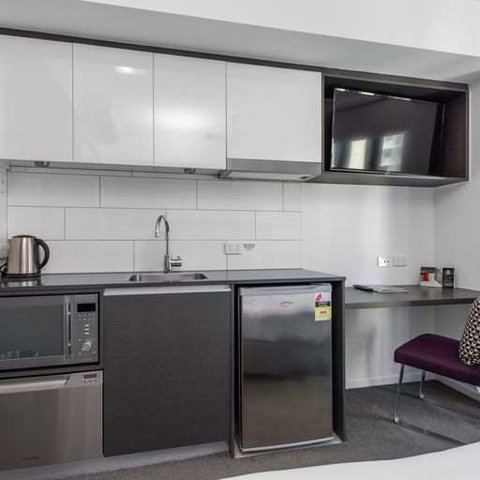 H on Mitchell Apartment Hotel - South Australia Travel 1