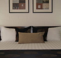 Blazing Stump Motel  Suites - South Australia Travel