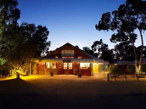 Outback Hotel & Lodge - South Australia Travel 0