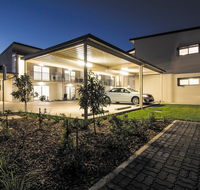 Oaks Middlemount - South Australia Travel