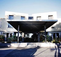 Golden Pebble Hotel - South Australia Travel