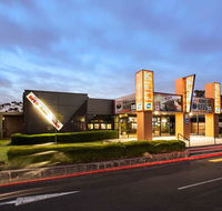 Nightcap at Keysborough Hotel - South Australia Travel