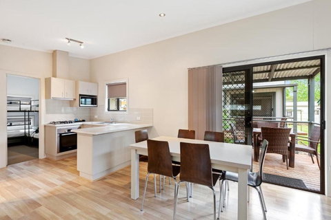 Discovery Parks Lake Hume - South Australia Travel 5