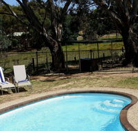 Golden Heritage Motor Inn  Cottages - South Australia Travel