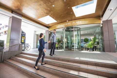 Crowne Plaza Canberra - South Australia Travel 0