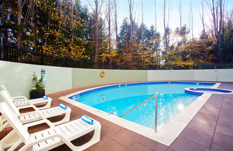 Crowne Plaza Canberra - South Australia Travel 7