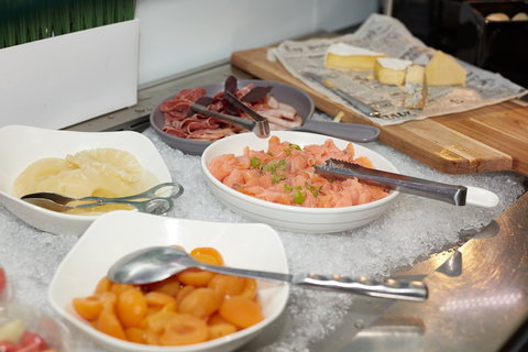 Crowne Plaza Canberra - South Australia Travel 12