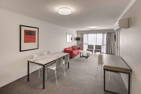 Adina Serviced Apartments James Court - South Australia Travel 5
