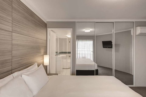 Adina Serviced Apartments James Court - South Australia Travel 10