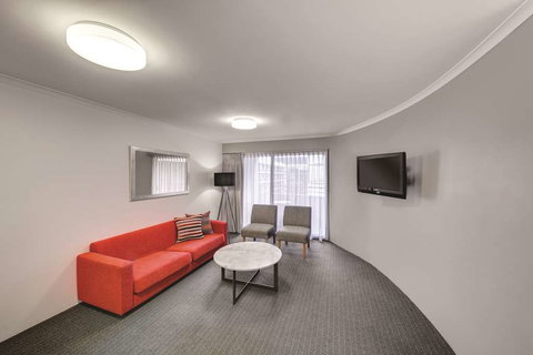 Adina Serviced Apartments James Court - South Australia Travel 12