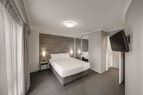 Adina Serviced Apartments James Court - South Australia Travel 13