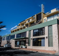 Alloggio Newcastle Beach Hotel - South Australia Travel