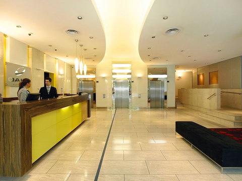 Oaks Embassy - South Australia Travel 1